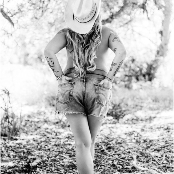 Meet your Posher, Christine - Picture 6 of 13